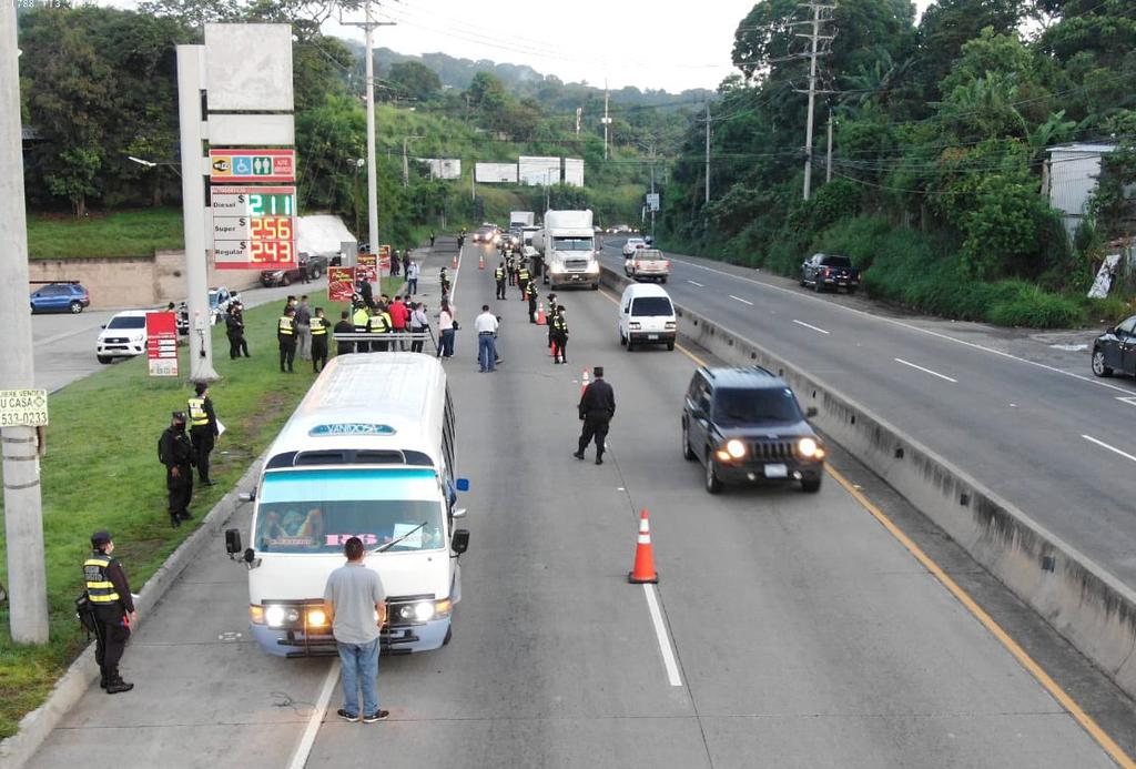 PNC impuso 140 esquelas a conductores en el primer día de reapertura económica por infringir la Ley pnc-impuso-140-esquelas-a-conductores-en-el-primer-dia-de-reapertura-economica-por-infringir-la-ley